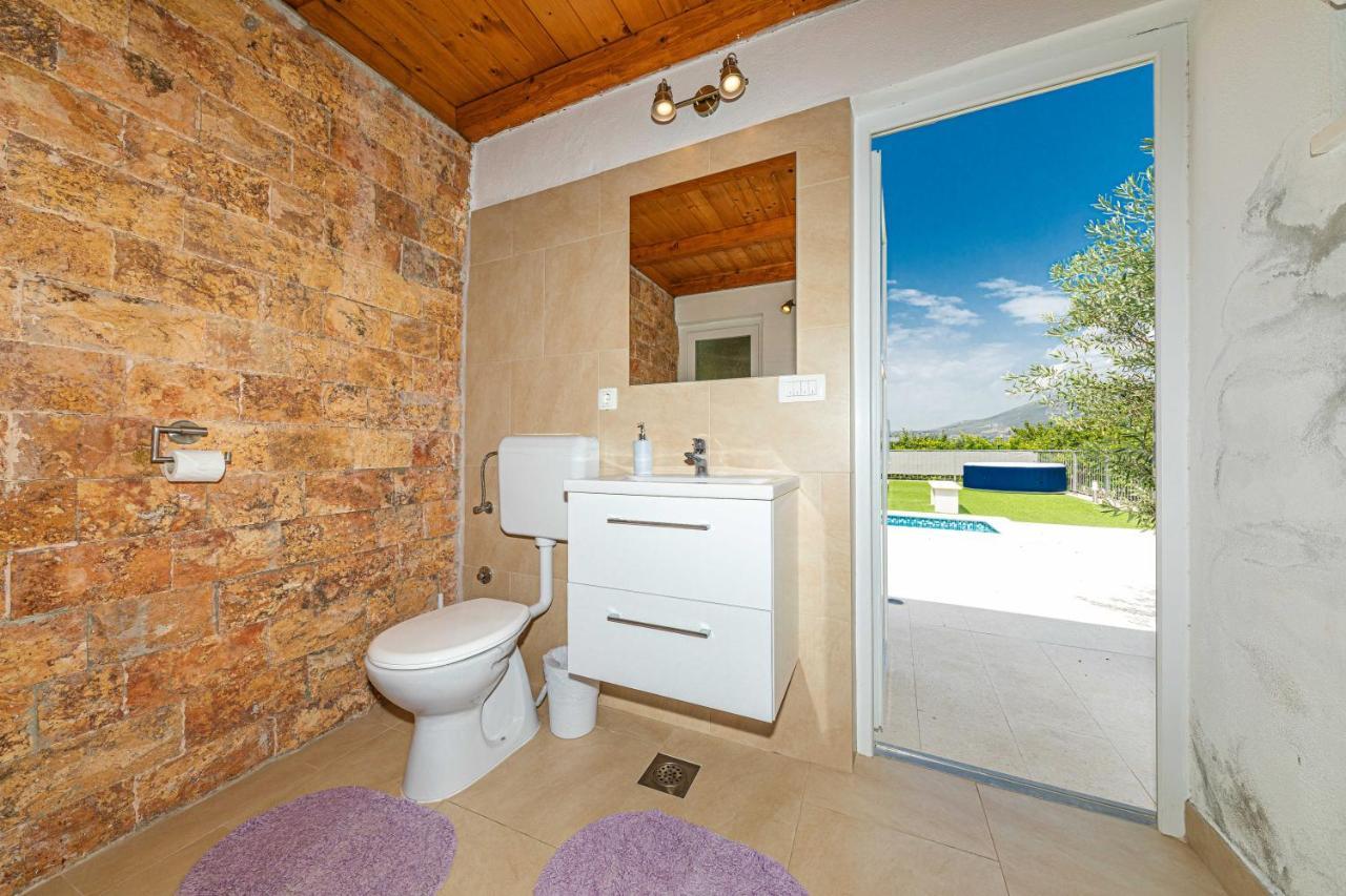 Home Away From Home With Outdoor Pool, Botanical Garden And A Beautiful Sea View Kastela Exterior photo