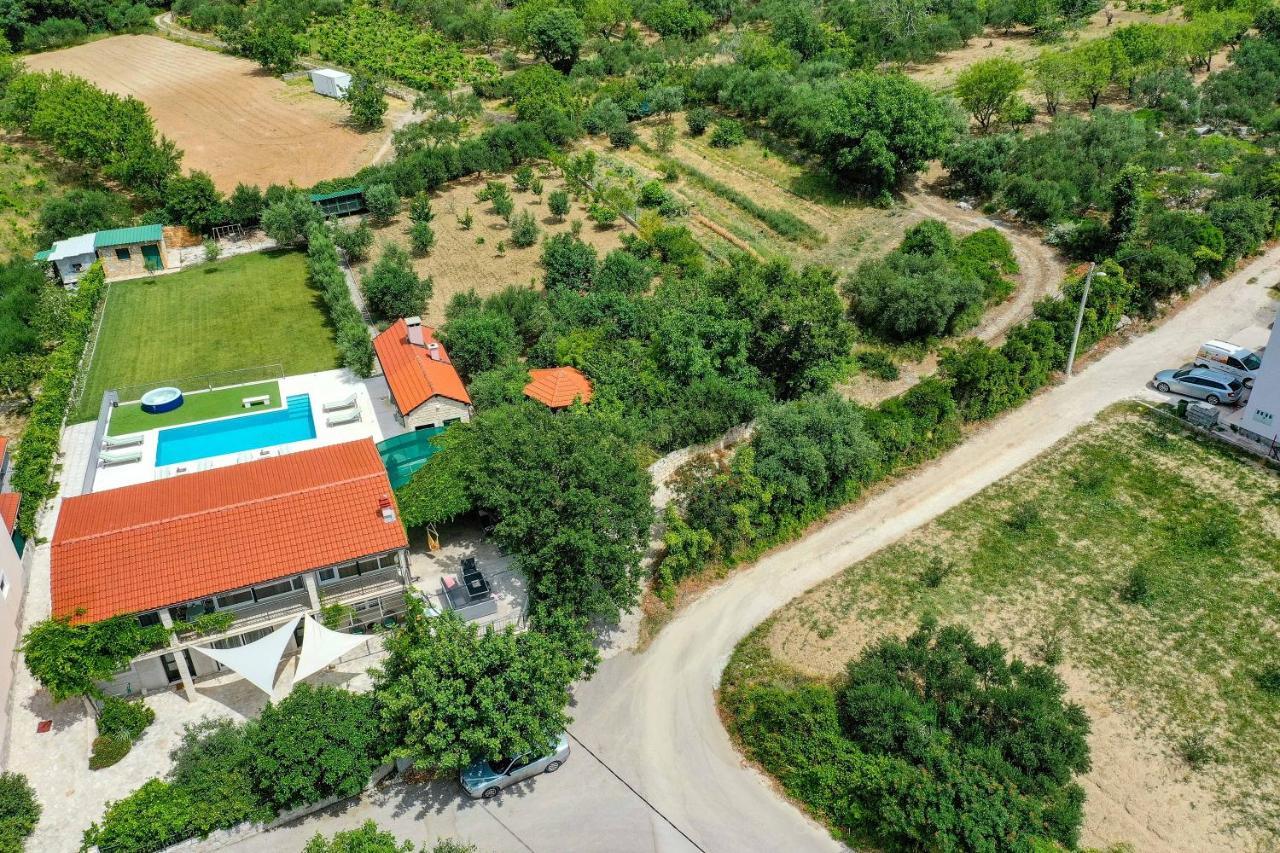 Home Away From Home With Outdoor Pool, Botanical Garden And A Beautiful Sea View Kastela Exterior photo
