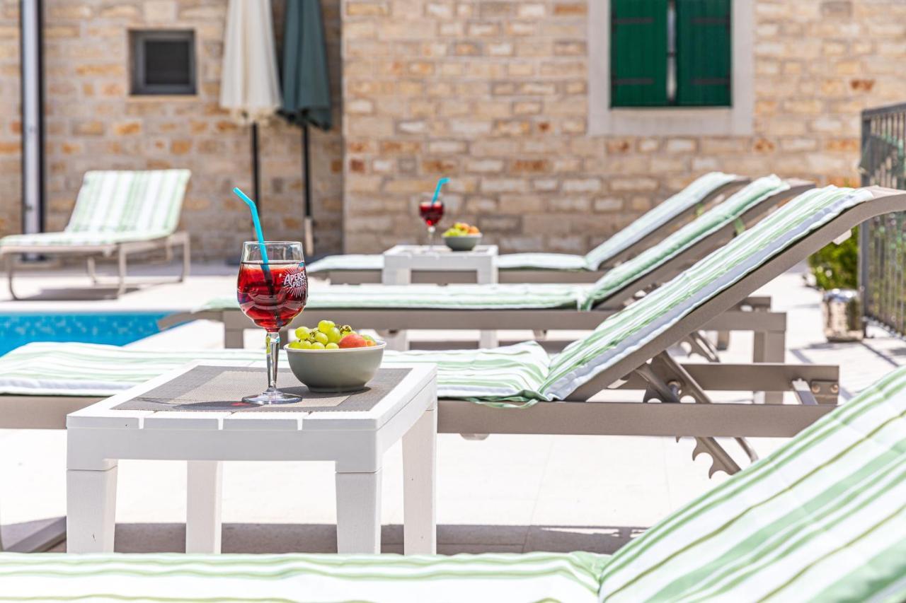 Home Away From Home With Outdoor Pool, Botanical Garden And A Beautiful Sea View Kastela Exterior photo