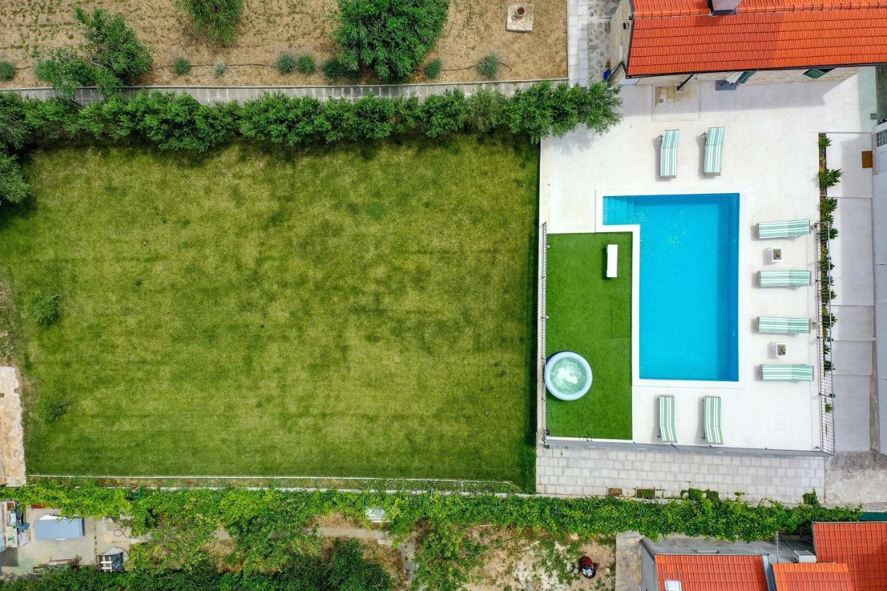 Home Away From Home With Outdoor Pool, Botanical Garden And A Beautiful Sea View Kastela Exterior photo