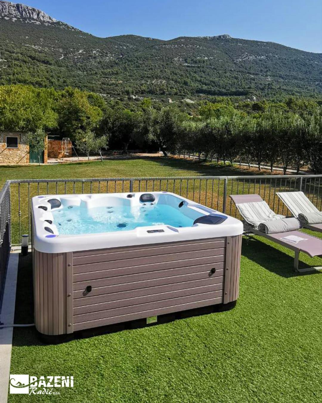 Home Away From Home With Outdoor Pool, Botanical Garden And A Beautiful Sea View Kastela Exterior photo