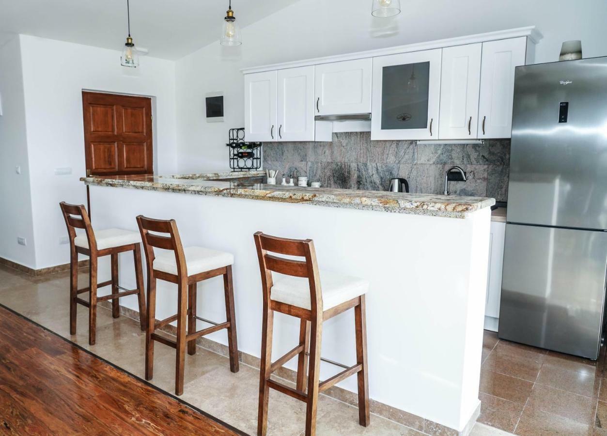 Home Away From Home With Outdoor Pool, Botanical Garden And A Beautiful Sea View Kastela Exterior photo