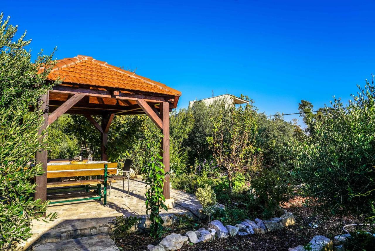 Home Away From Home With Outdoor Pool, Botanical Garden And A Beautiful Sea View Kastela Exterior photo