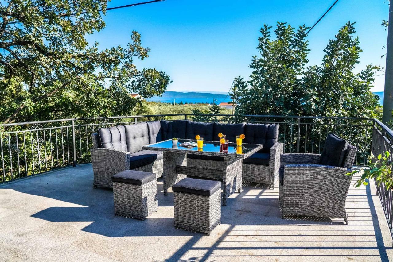 Home Away From Home With Outdoor Pool, Botanical Garden And A Beautiful Sea View Kastela Exterior photo