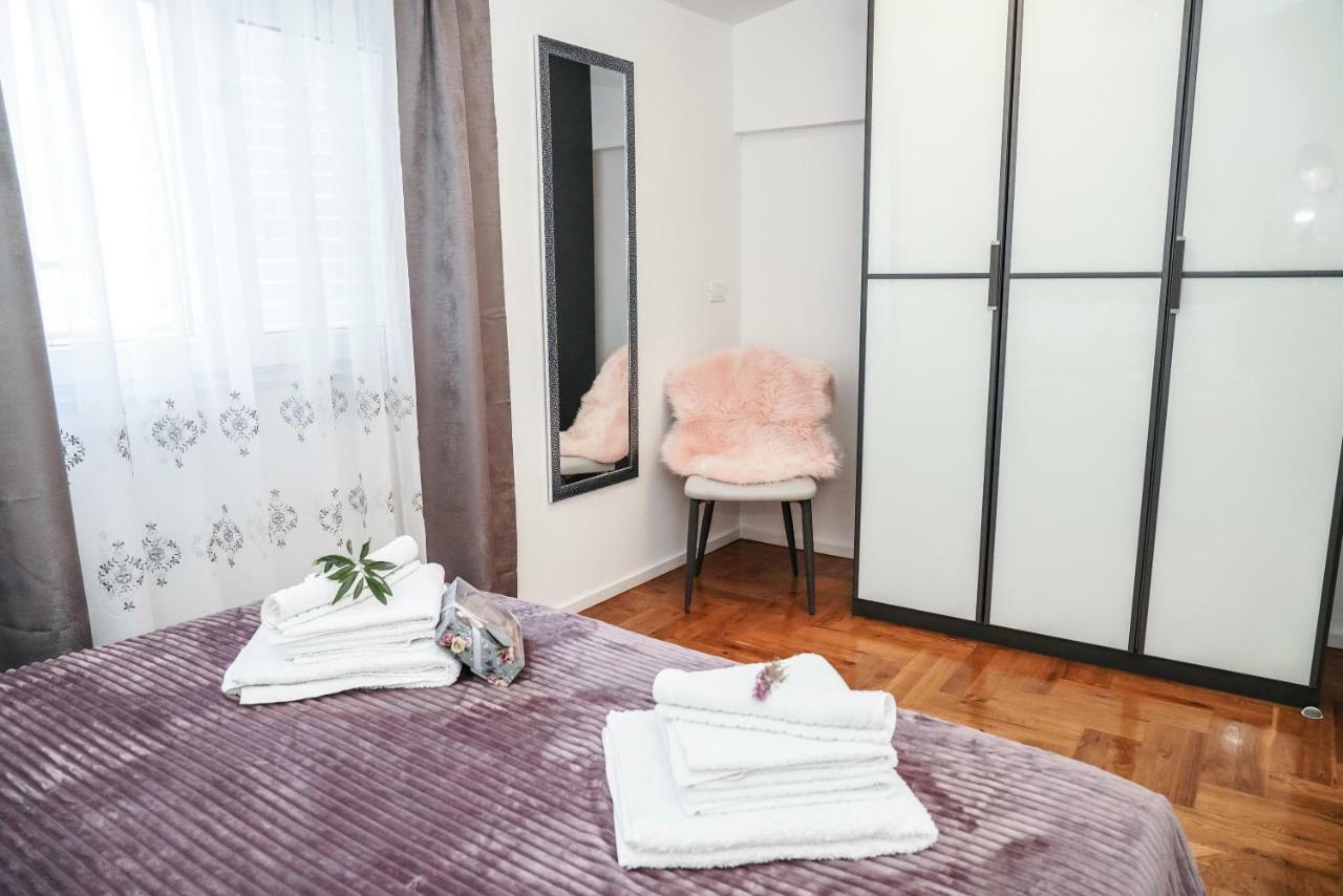 Home Away From Home With Outdoor Pool, Botanical Garden And A Beautiful Sea View Kastela Exterior photo