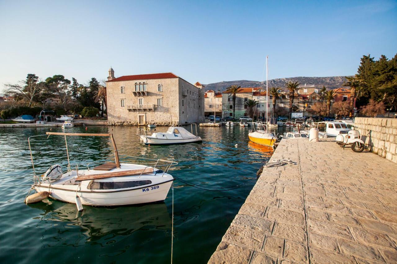 Home Away From Home With Outdoor Pool, Botanical Garden And A Beautiful Sea View Kastela Exterior photo